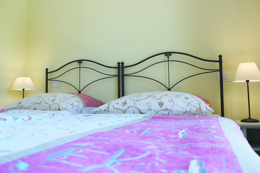 Alta Villa The Countryhouse Adults Only Boutique Bnb Vigliano d'Asti 客房 照片