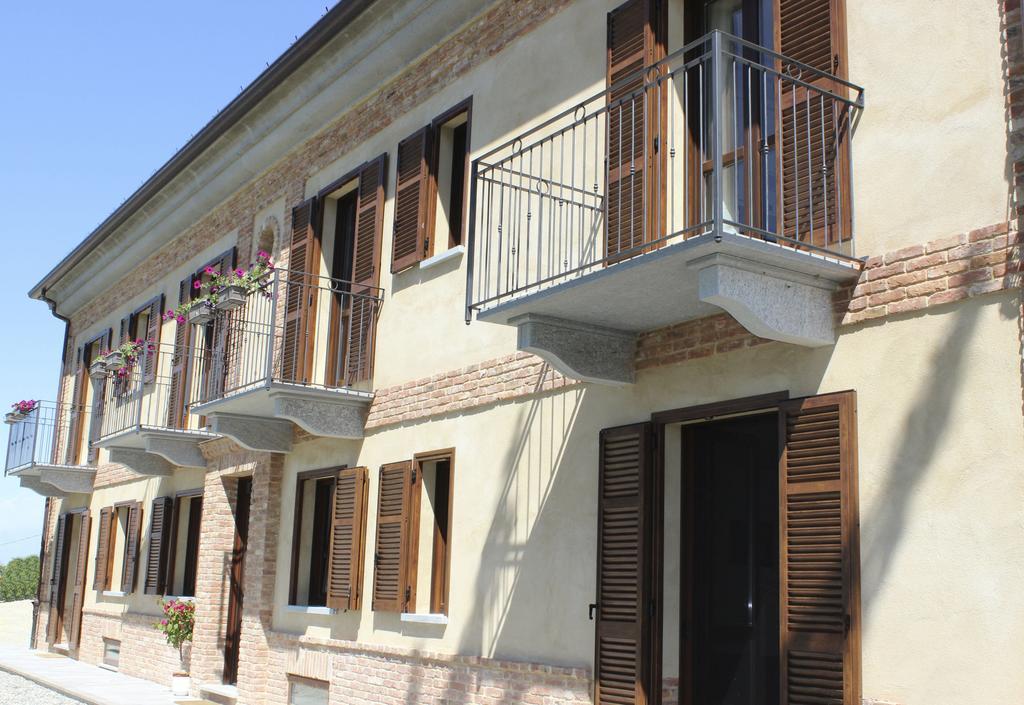 Alta Villa The Countryhouse Adults Only Boutique Bnb Vigliano d'Asti 外观 照片