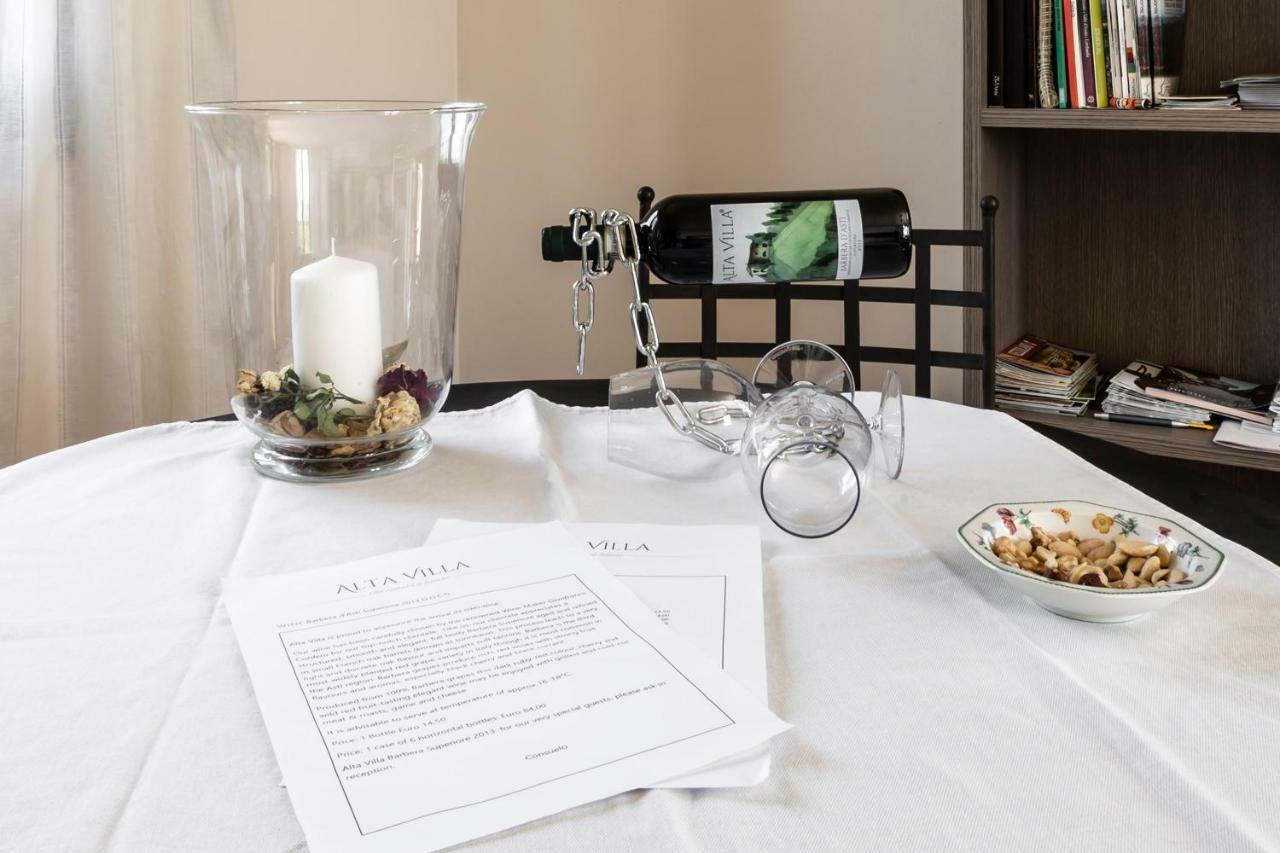 Alta Villa The Countryhouse Adults Only Boutique Bnb Vigliano d'Asti 外观 照片