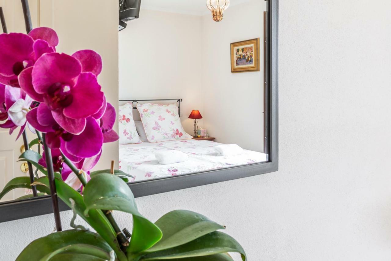 Alta Villa The Countryhouse Adults Only Boutique Bnb Vigliano d'Asti 外观 照片